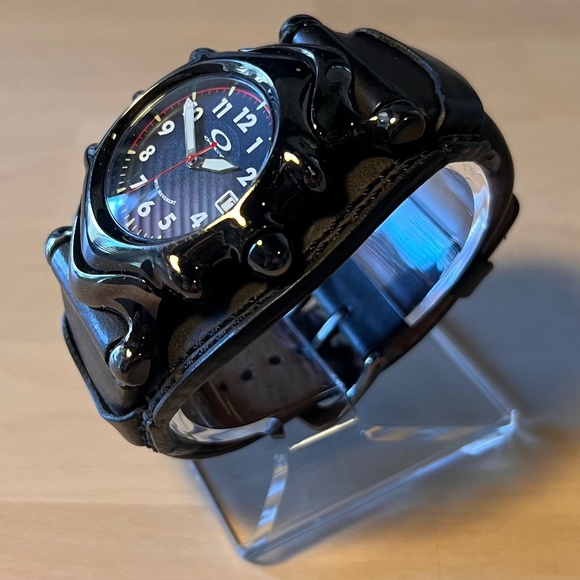 OAKLEY Watch - Saddleback - Black Leather/Stealth Black - Picture 3 of 5